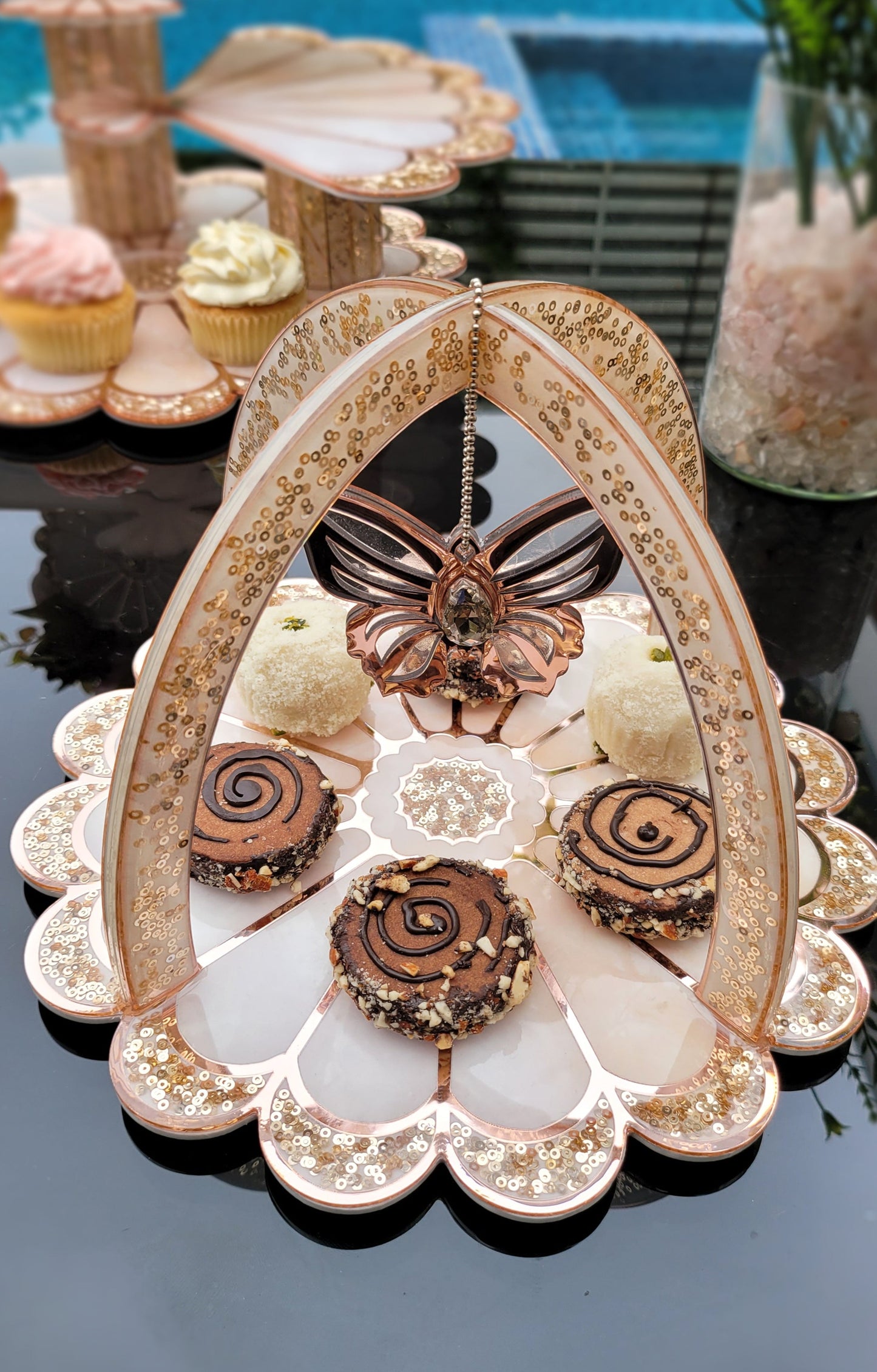 Daisy Rose Gold: Criss-Cross Serving Platter