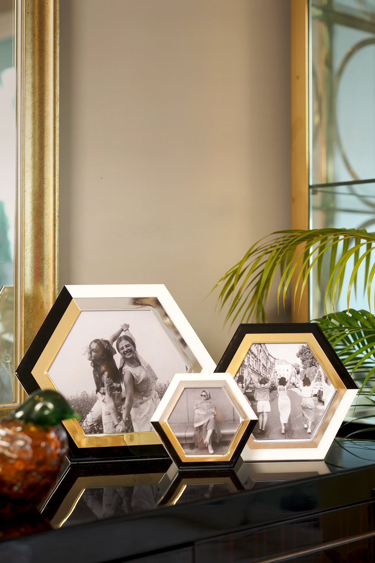 Beehive: Photo Frame