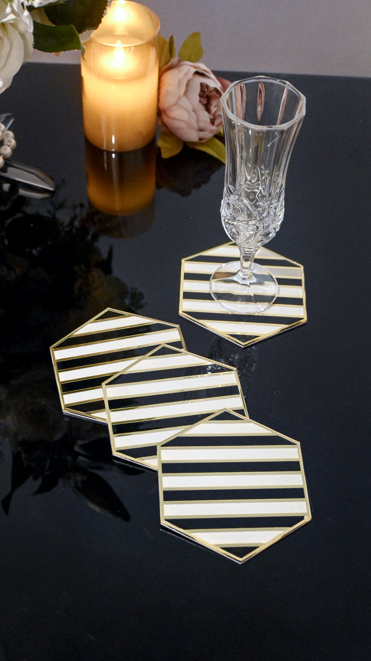 Black & White Linear: Coaster (Set Of 4)