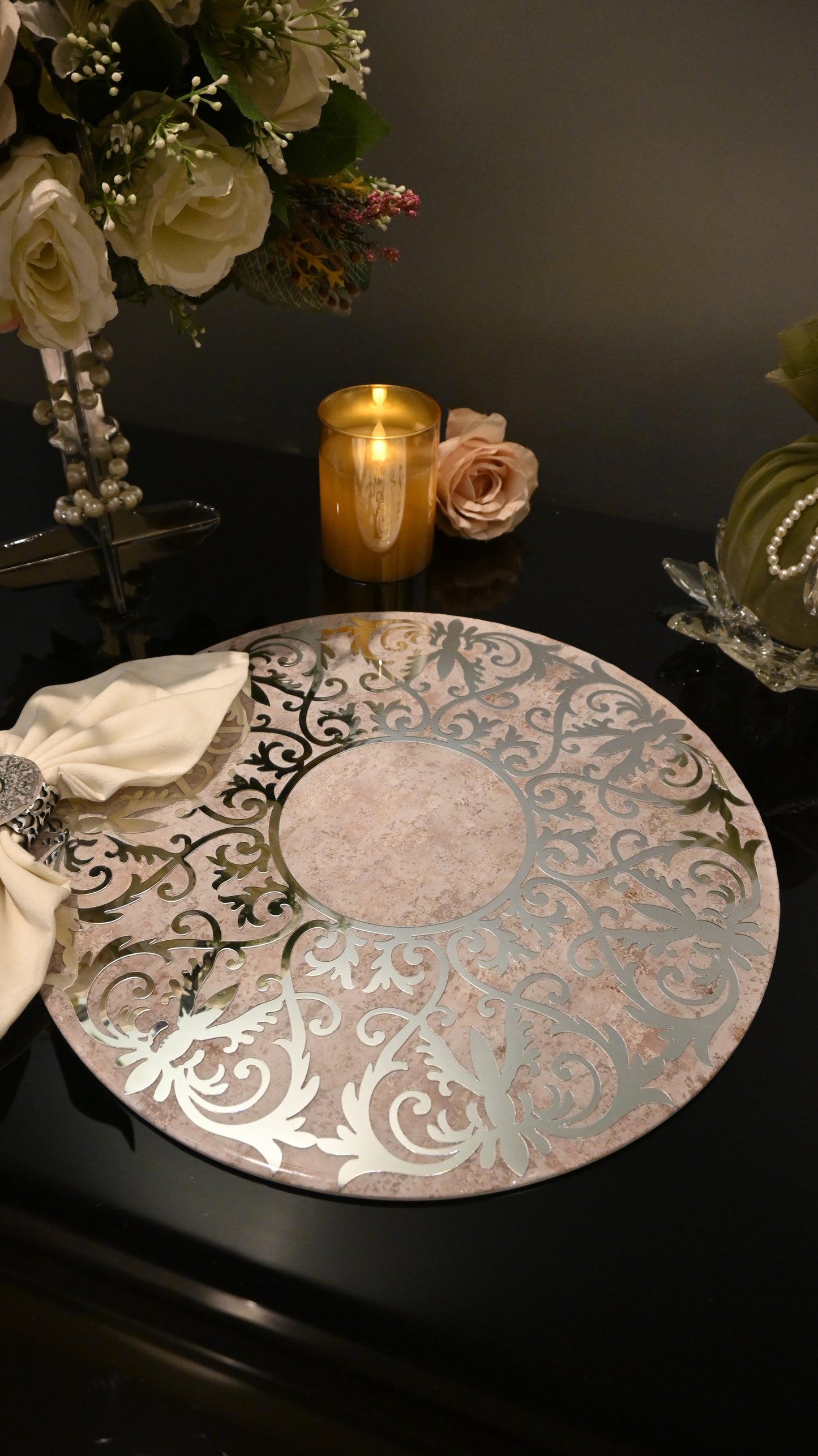 Royal Beige: Placemat