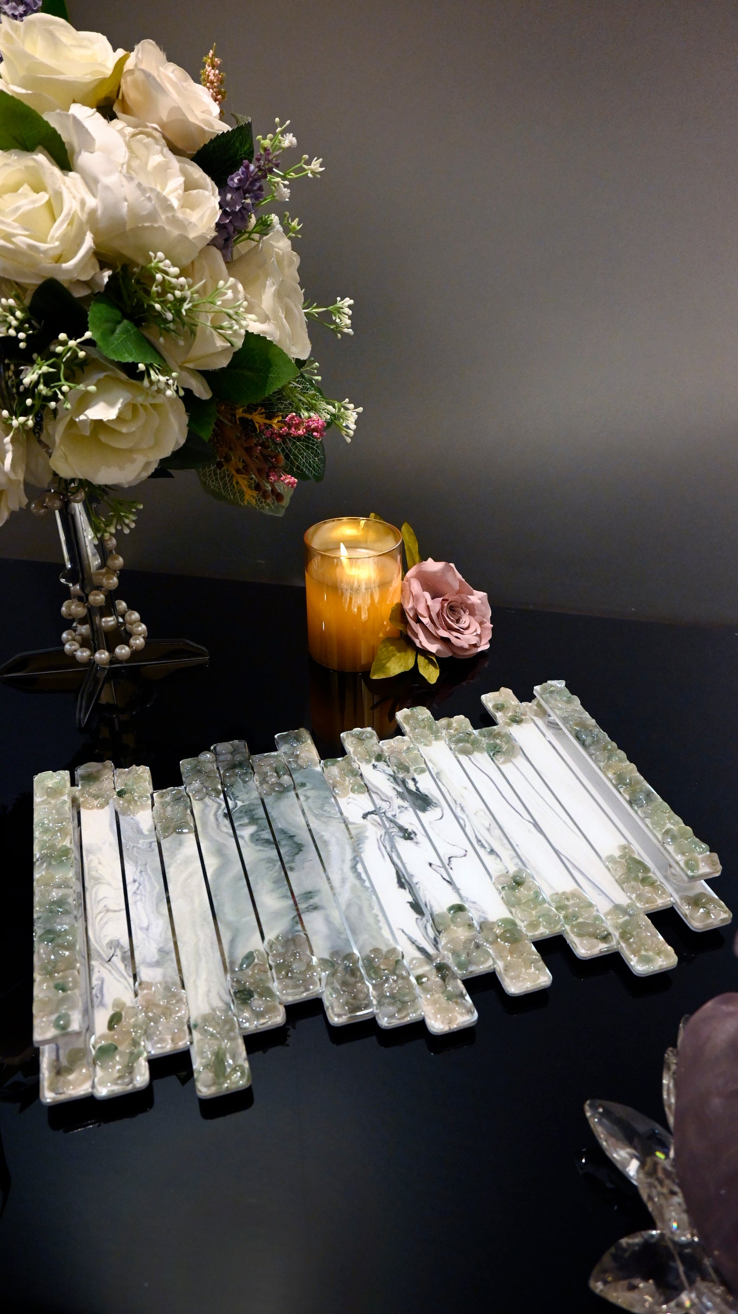 High-Low Stones Green: Standard Tray
