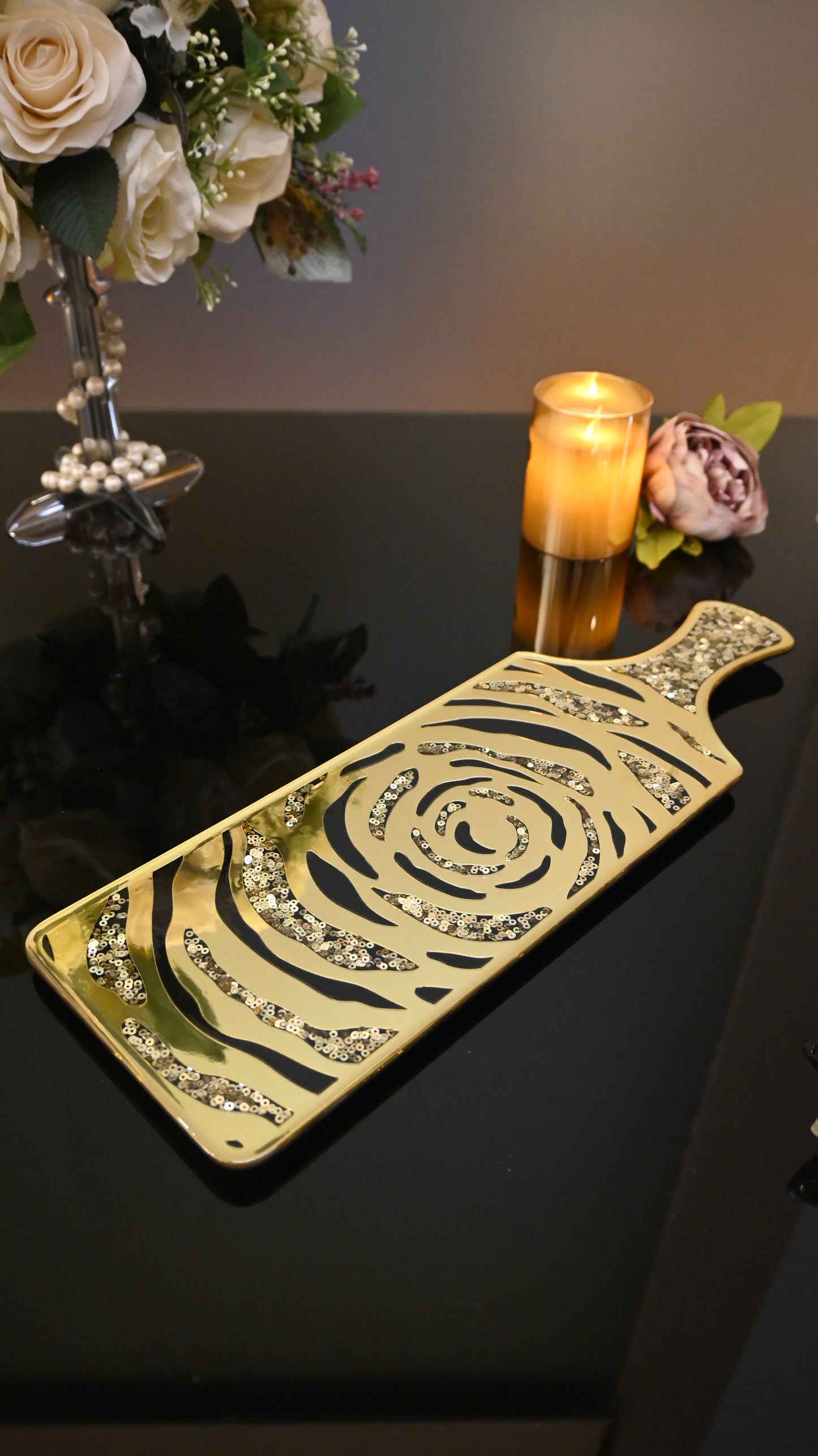 Black & Gold Rosette Sequins: Bat Platter