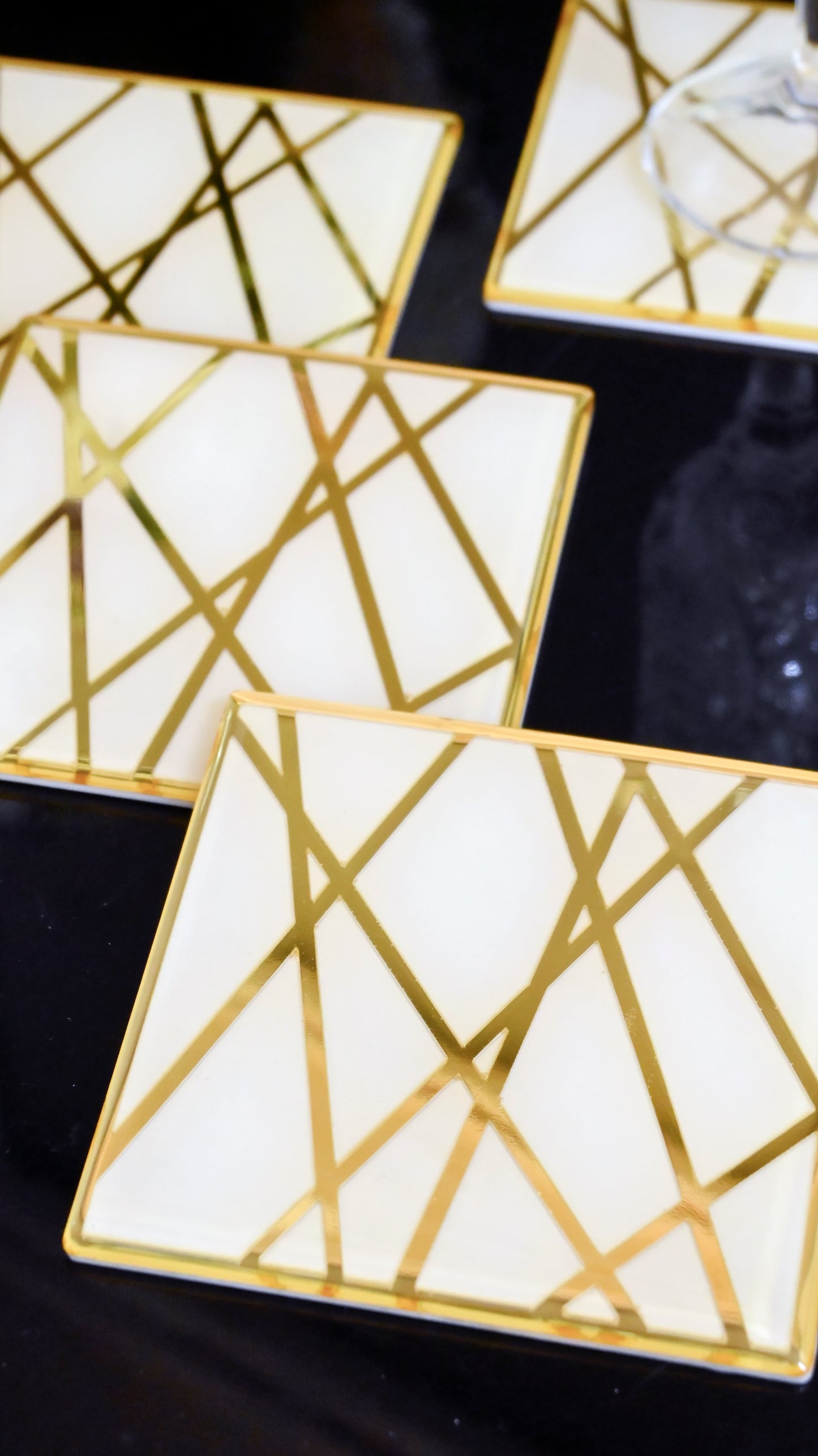White & Gold Dancing Line: Coaster (Set Of 4)