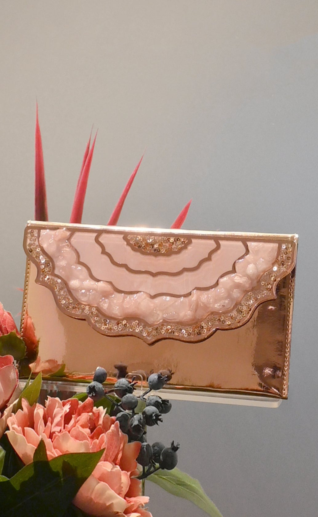 Rose Gold Rose Stones : Clutch
