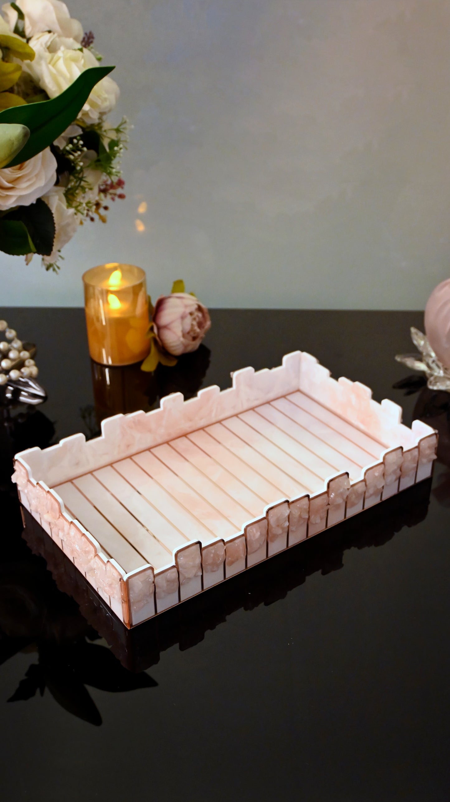 High-Low Stones Pink: Medium 4 Wall Tray