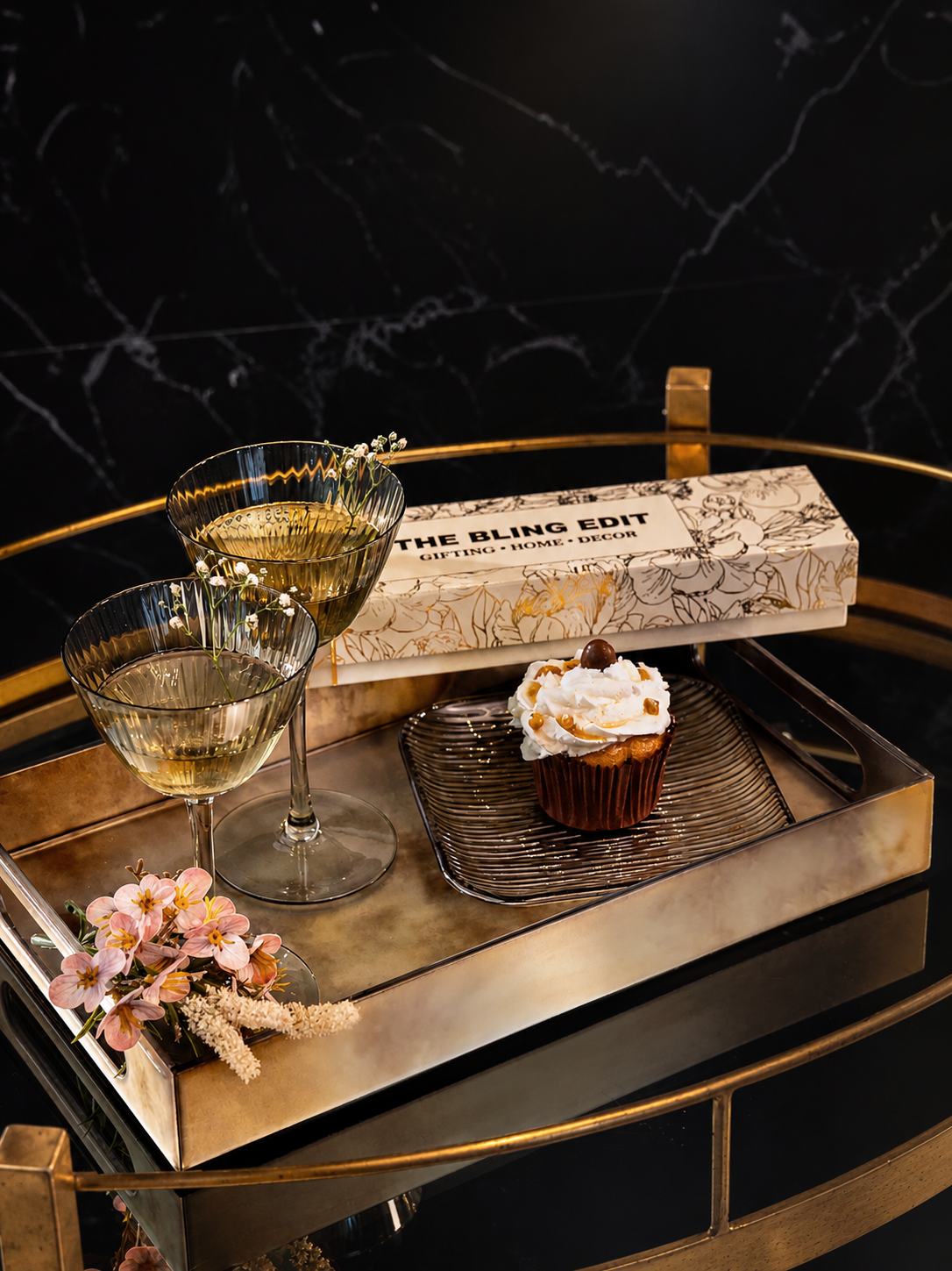 Metallic Silver: Medium 4 Wall Tray
