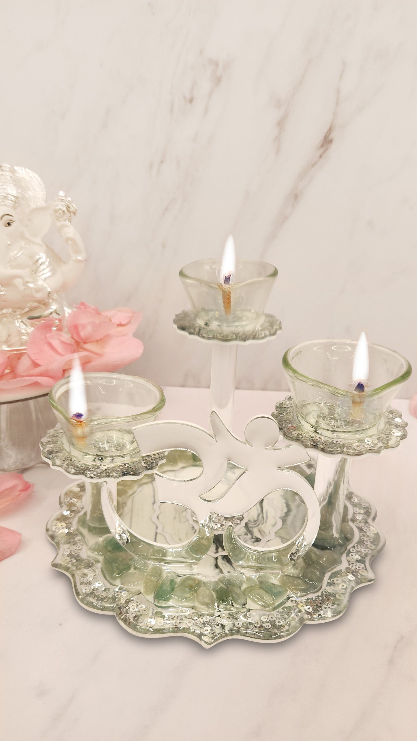 Rose Stones Green: Om 3 Stand Diya