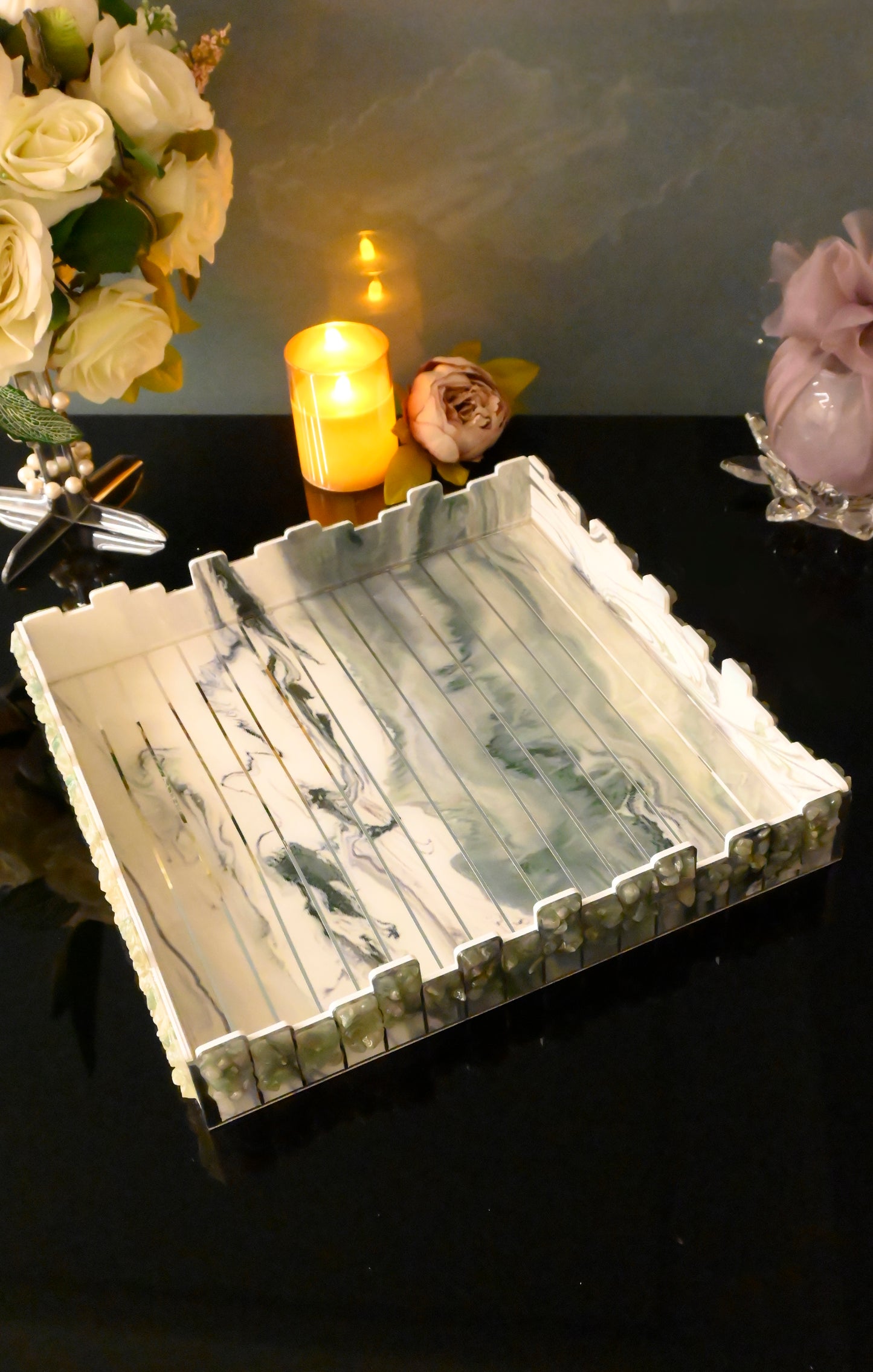 High-Low Stones Green: 4 Wall Tray