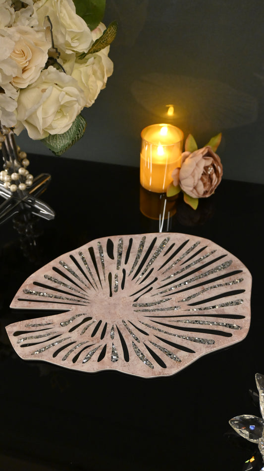 Lotus & Rosette Peach: Oval Placemat 14''
