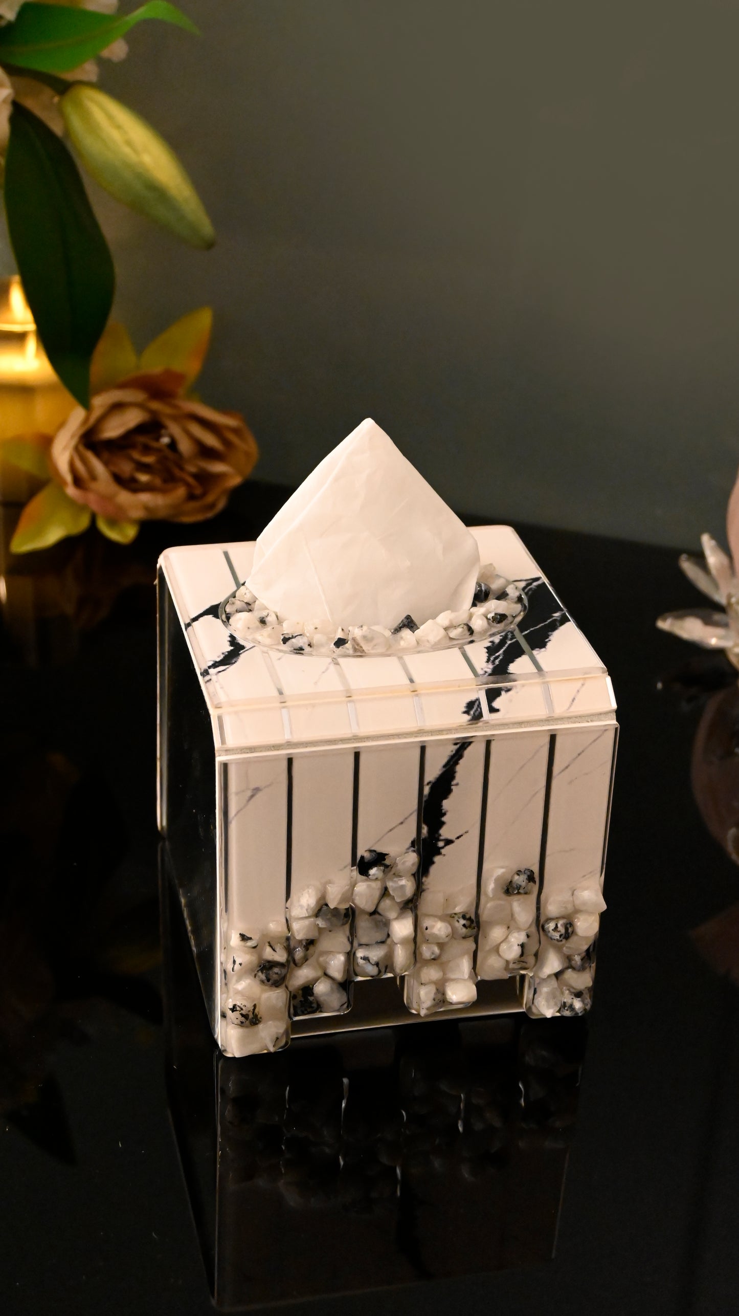High-Low Stones White: Square Tissue Box