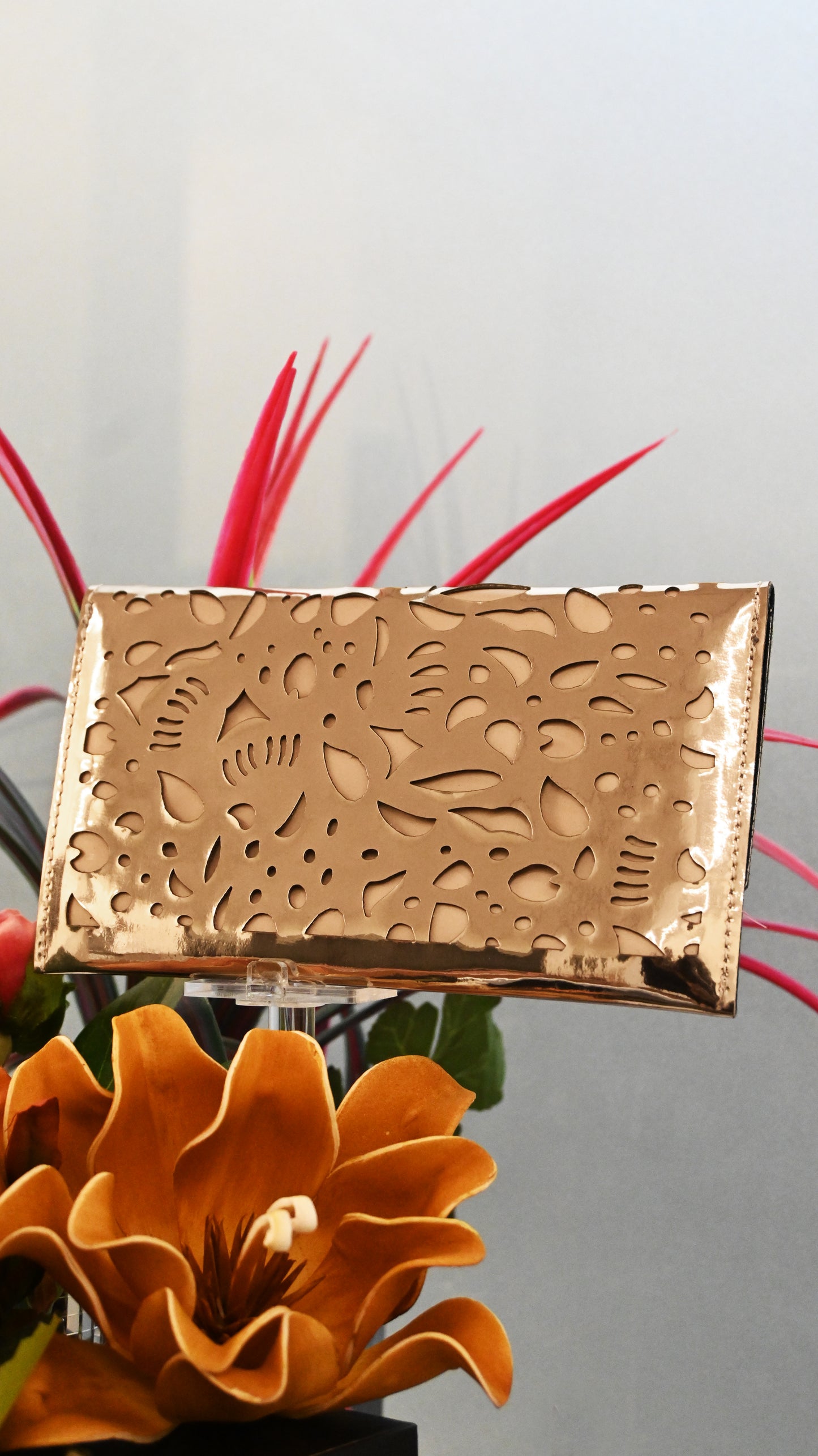 Rainleaf: Rosegold PU Clutch