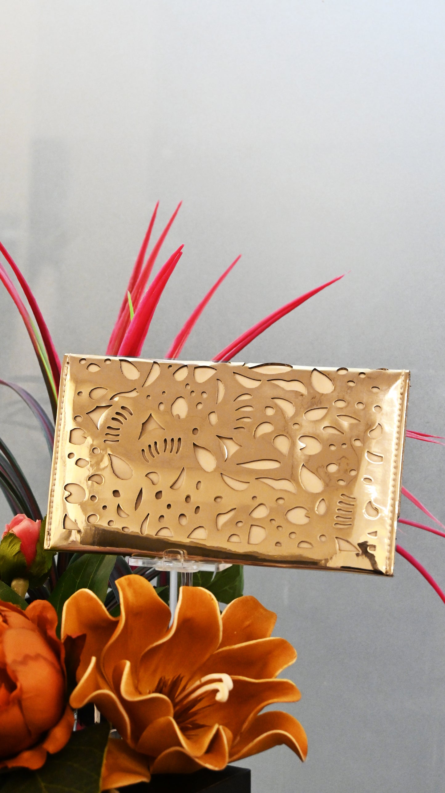 Rainleaf: Golden PU Clutch