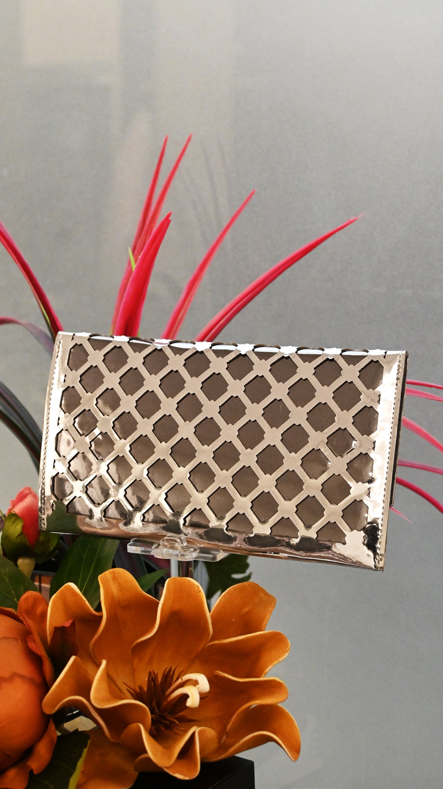 Diamond Arch: Silver PU Clutch