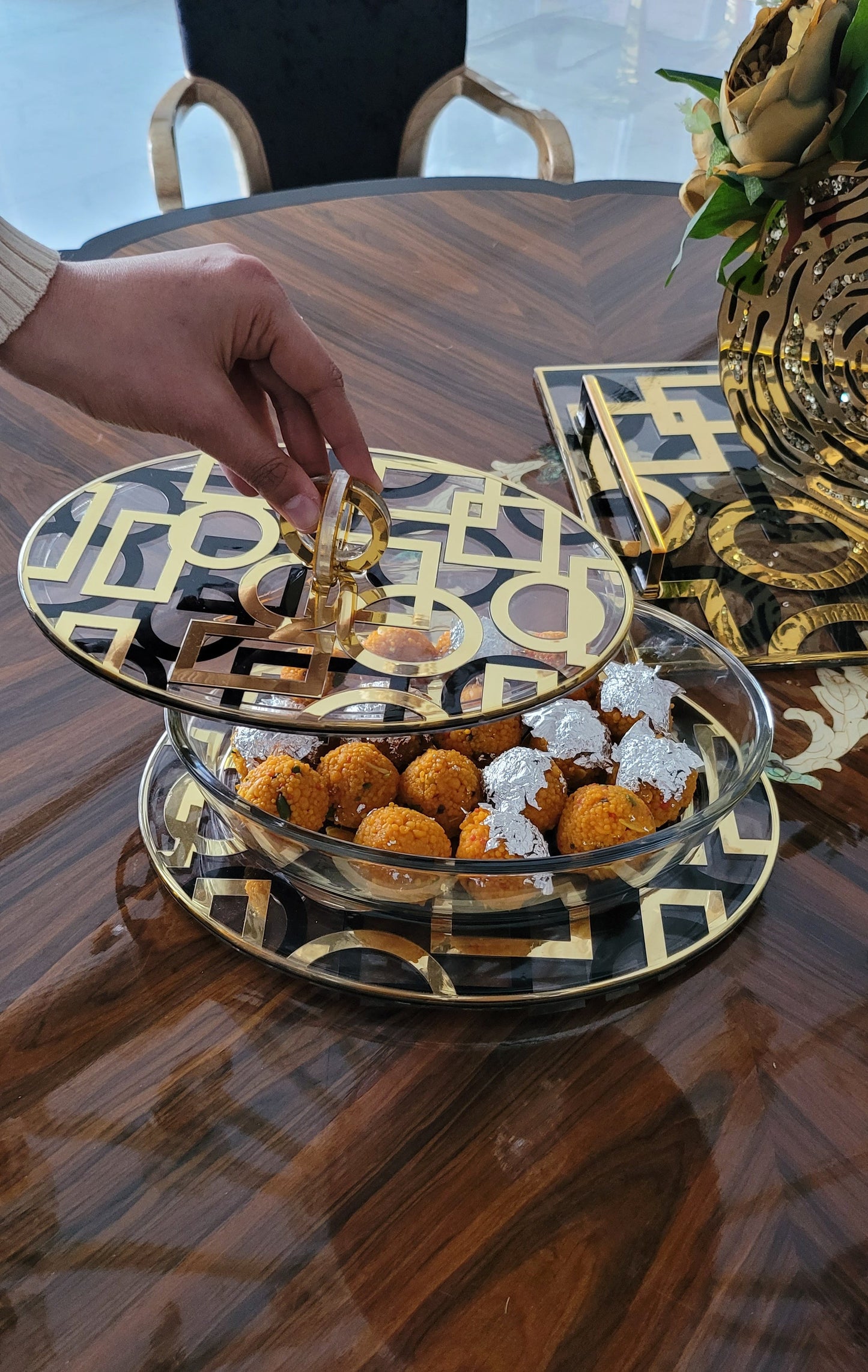 Blocks Black & Gold: Oval Bowl With Lid