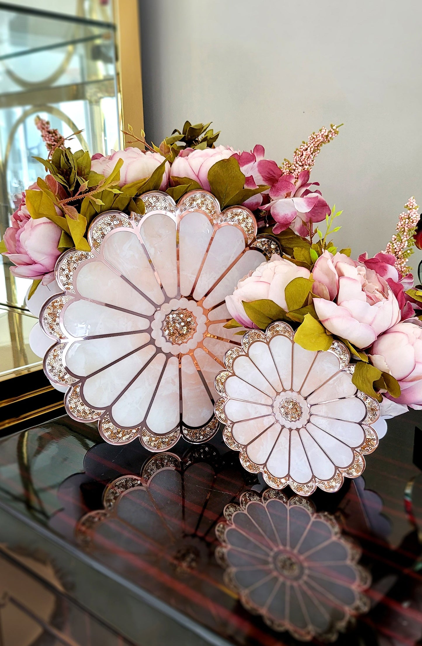 Daisy Rose Gold: 10" Vase