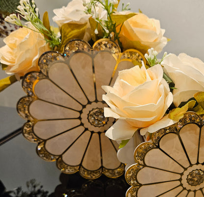 Daisy Gold: Vase 8"
