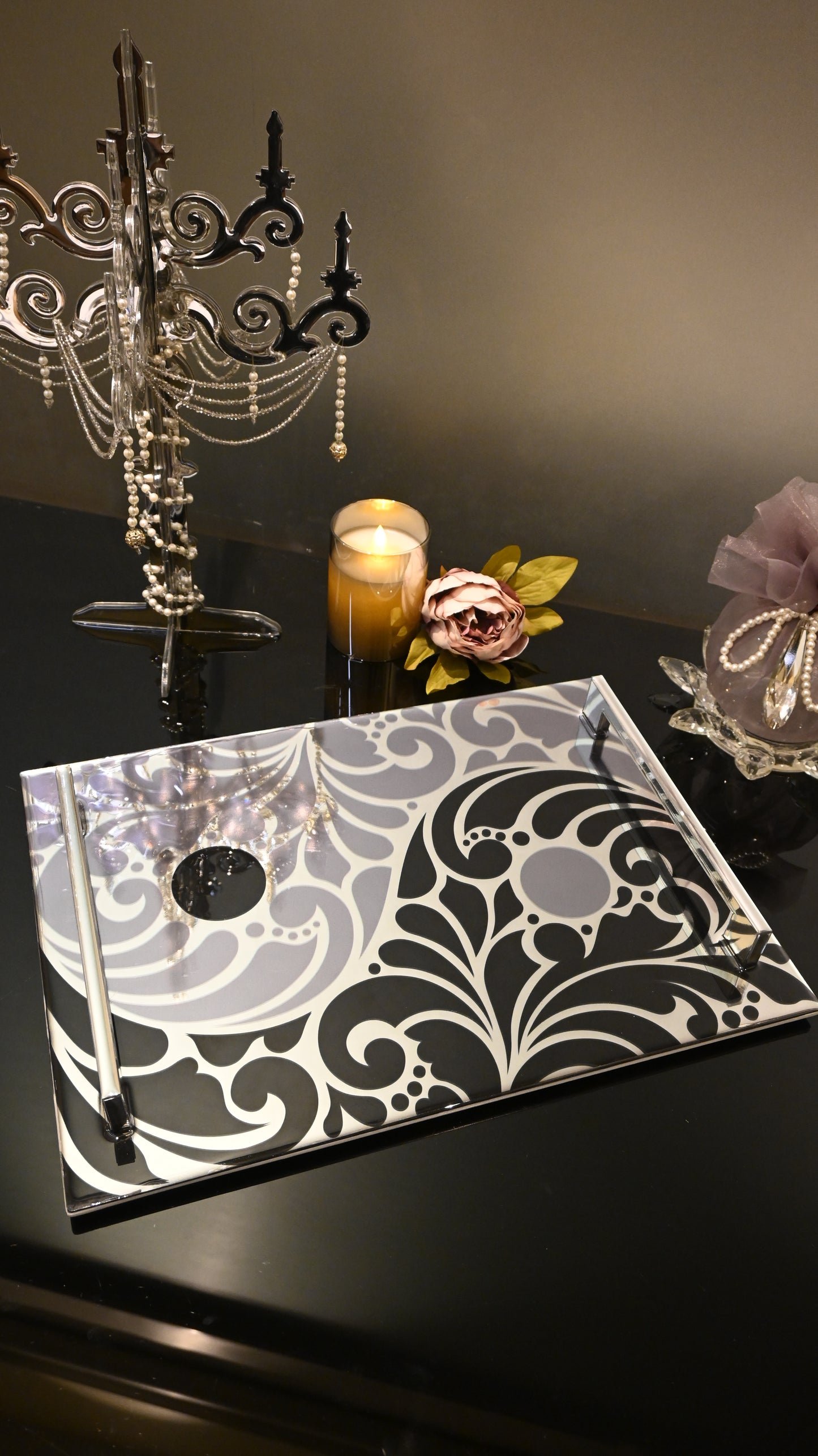 Yin & Yang: Medium Tray