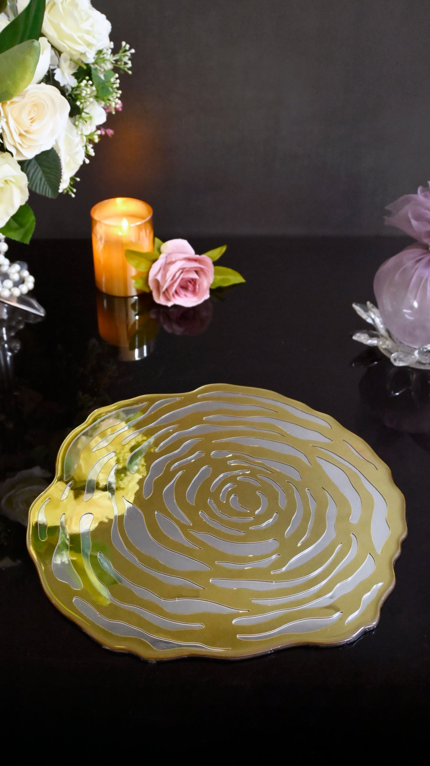 Golden Silver Rossette: Placemat