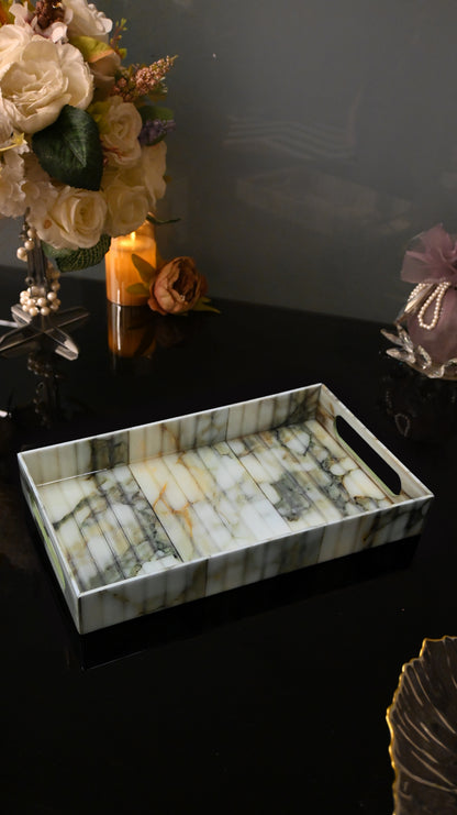 Fluted Marble Green: Medium 4 Wall Tray