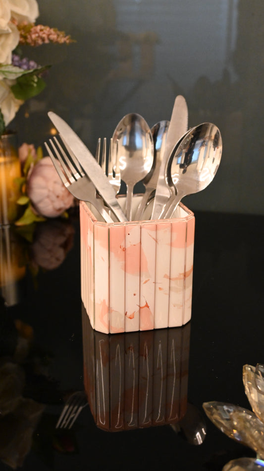 Stallion: Cutlery Holder