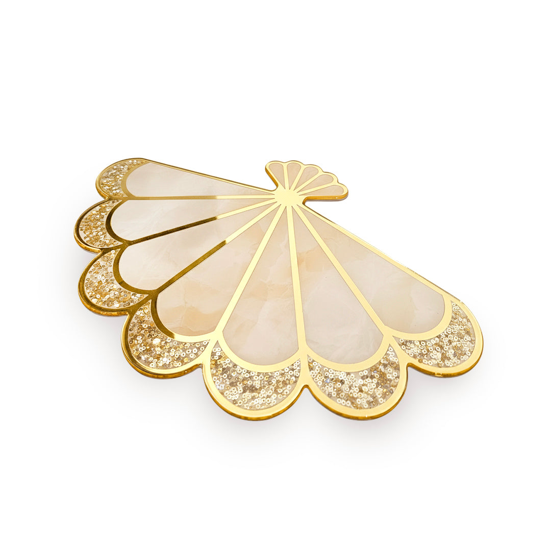 Daisy Gold: Fan Platter