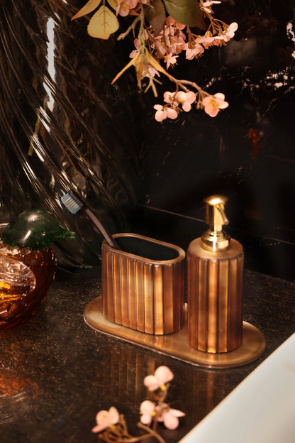 Metallic Gold: Bathroom Set