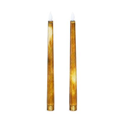 Metallic Gold: Sleek Candle