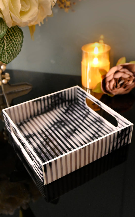 Fluted Marble White: Small 4 Wall Tray