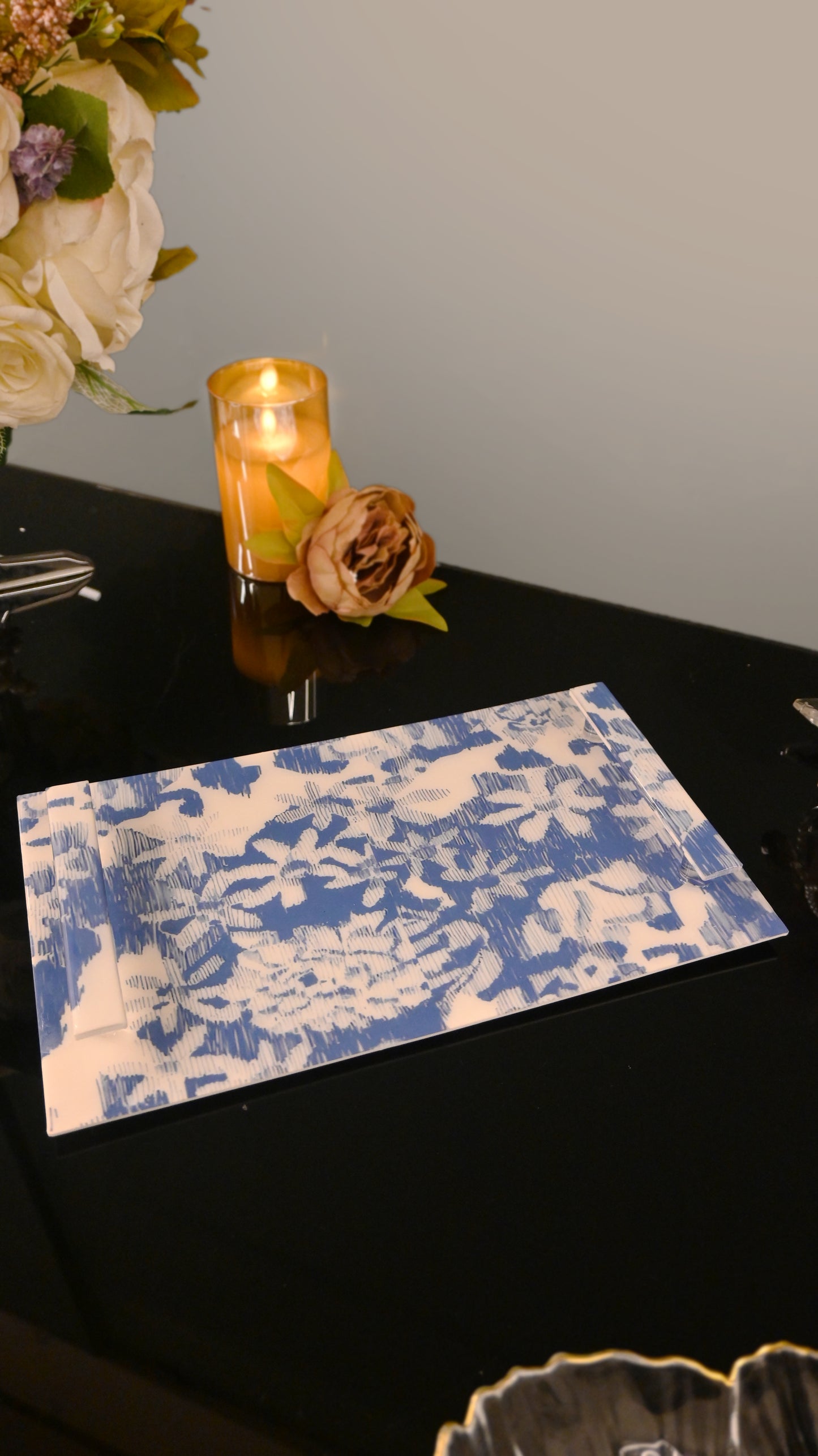 Floral Blue: Medium Tray
