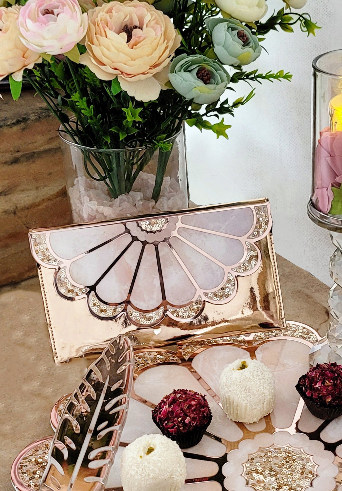 Daisy Rose Gold: Large Clutch