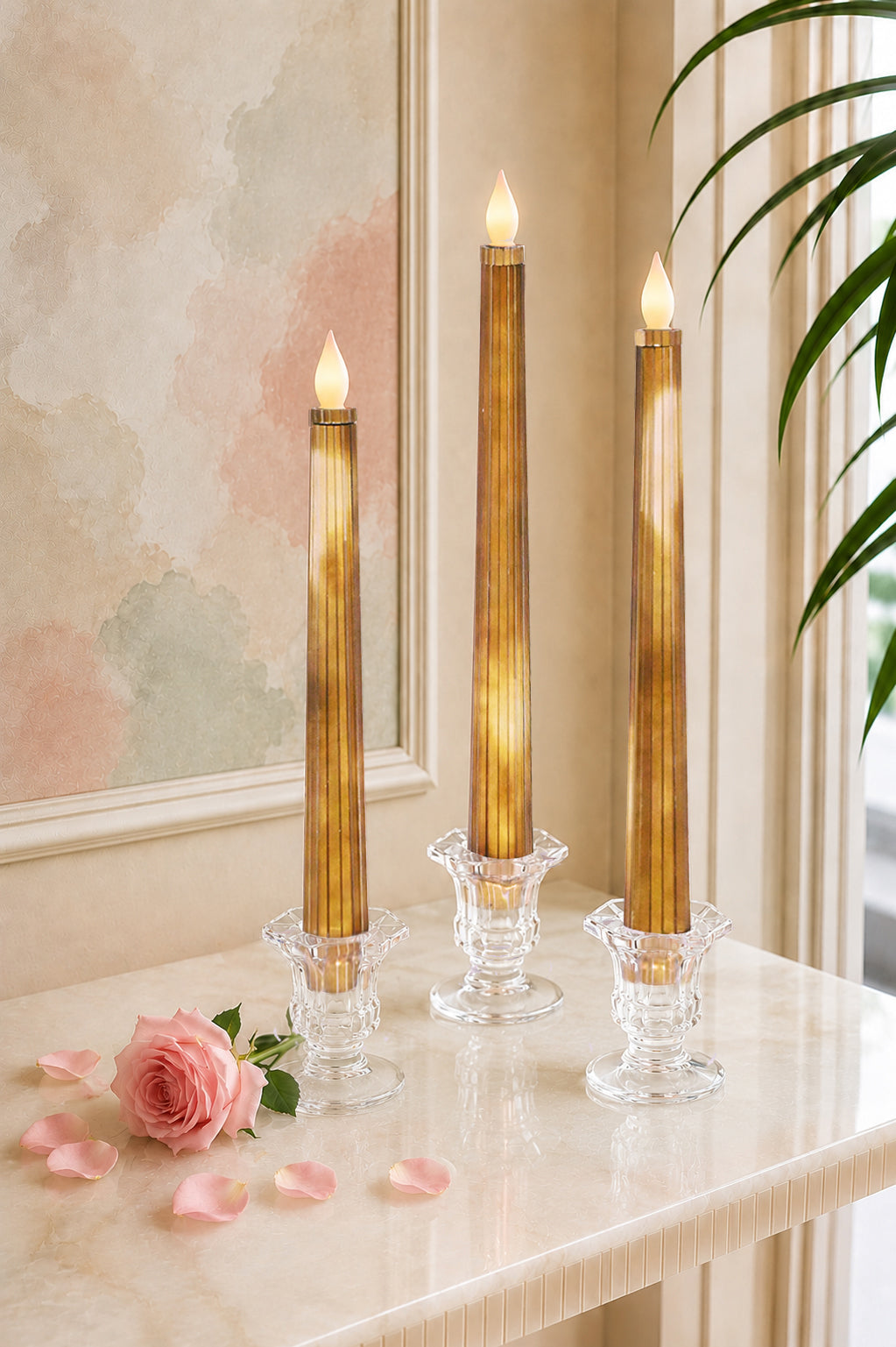 Metallic Gold: Sleek Candle
