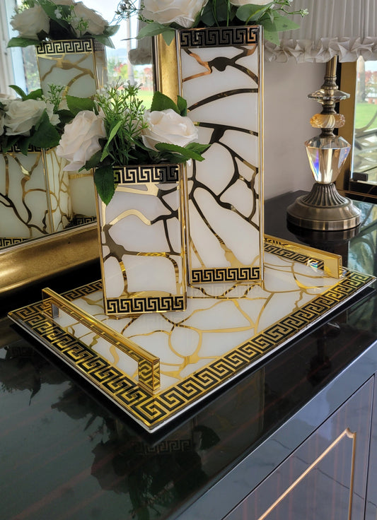 Broken Tree Black White Gold: Standard Tray